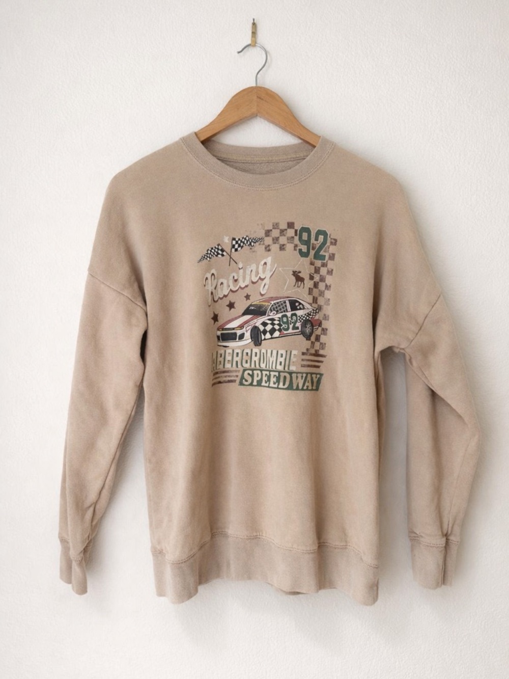 Abercrombie Kids Racing Graphic Sweatshirt Size 15/16 Tan Crewneck Y2K Speedway